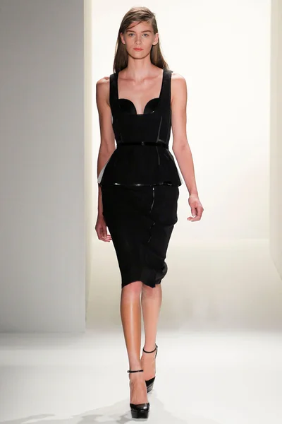 Look 12